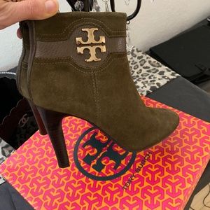 Tory Burch Brown Suede Ankle Boots 7